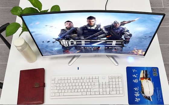 32 GB All-in-One-Touchscreen-Computer mit 4 Quad-Cores